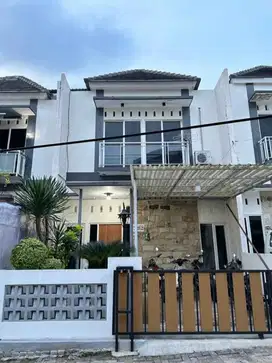 RUMAH SIAP HUNI BEBAS BANJIR DI DALAM CLUSTER BANYUMANIK PUDAK PAYUNG