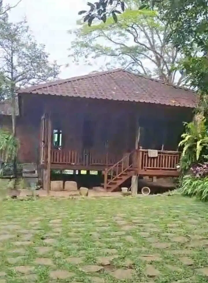 Tanah + Bangunan di Cijeruk, Bogor - Luas 9.200 m2!