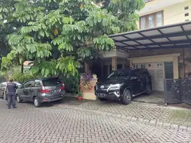 Rumah 2 Lantai Komplek International Village Lakarsantri Surabaya