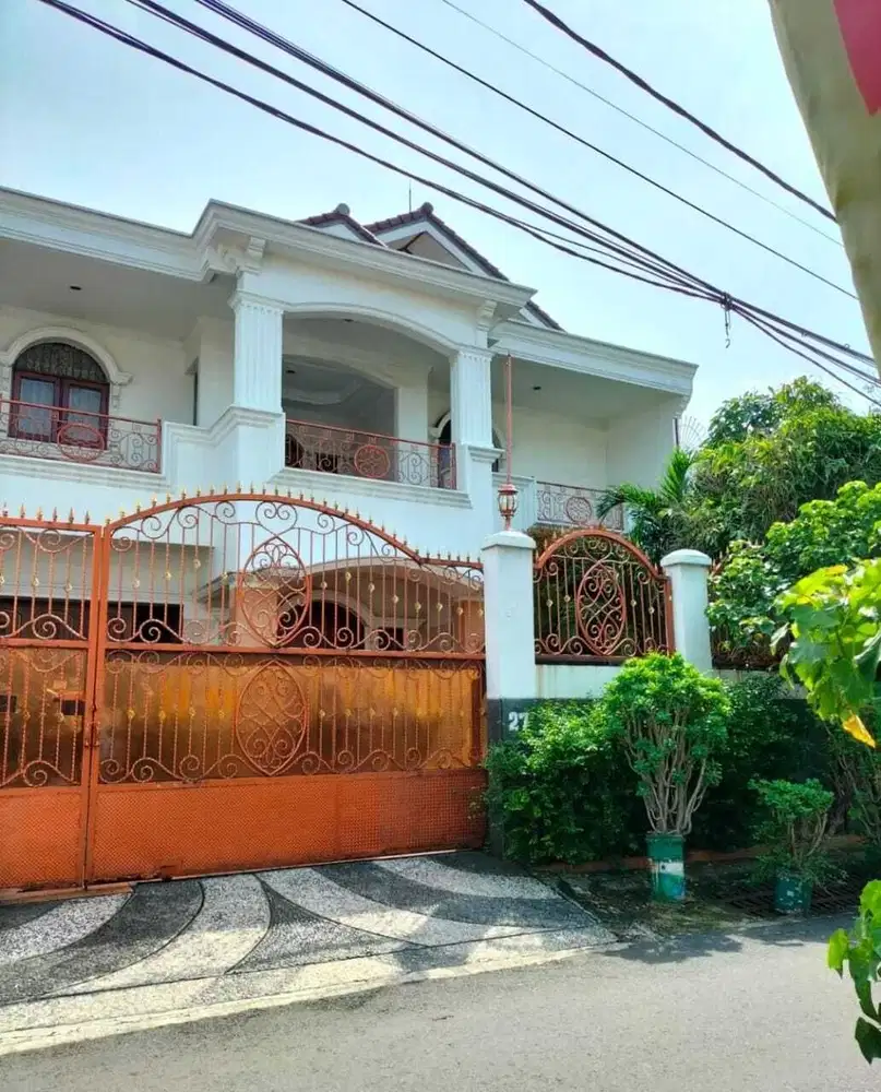 Rumah Mewah 2 Lantai di Kebayoran Lama Jakarta Selatan