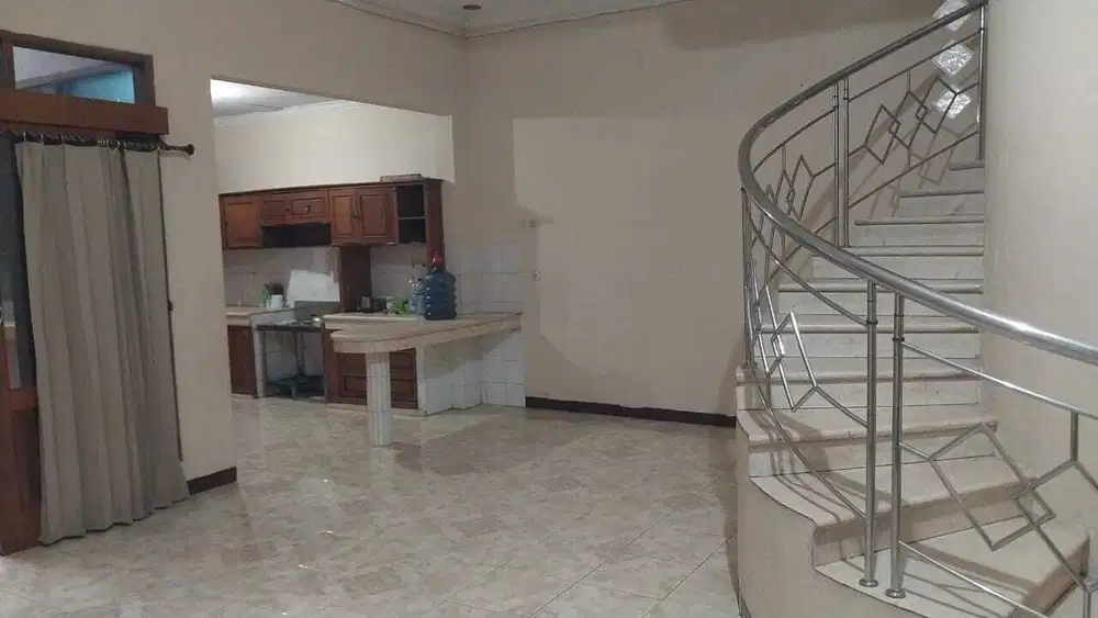 Rumah 2 lantai Taman Kopo Indah II Bandung