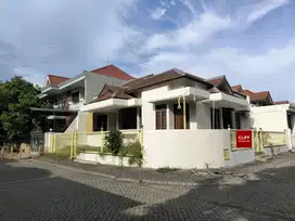 Rumah Elit Citraland Surabaya Barat Taman Internasional