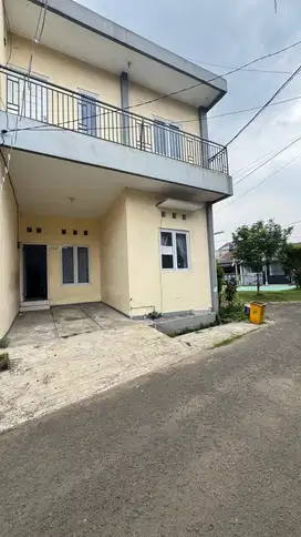 Dijual rumah 2 ,5  lantai siap huni citra raya Tangerang