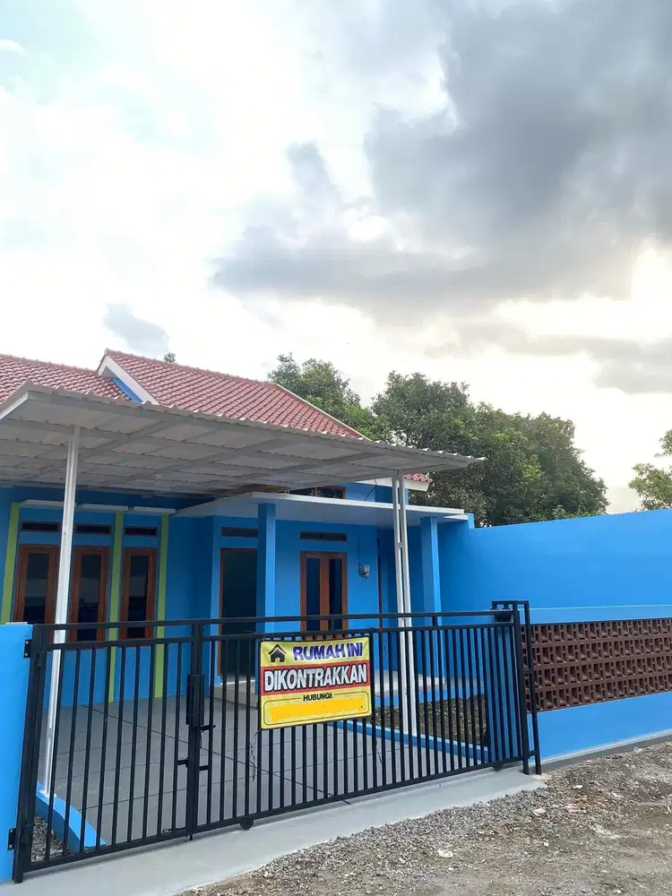 Di kontrakkan Rumah (bangunan baru) Di barat RSA UGM