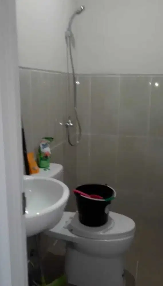 DISEWAKAN RUMAH SIAP HUNI DI TANGERANG