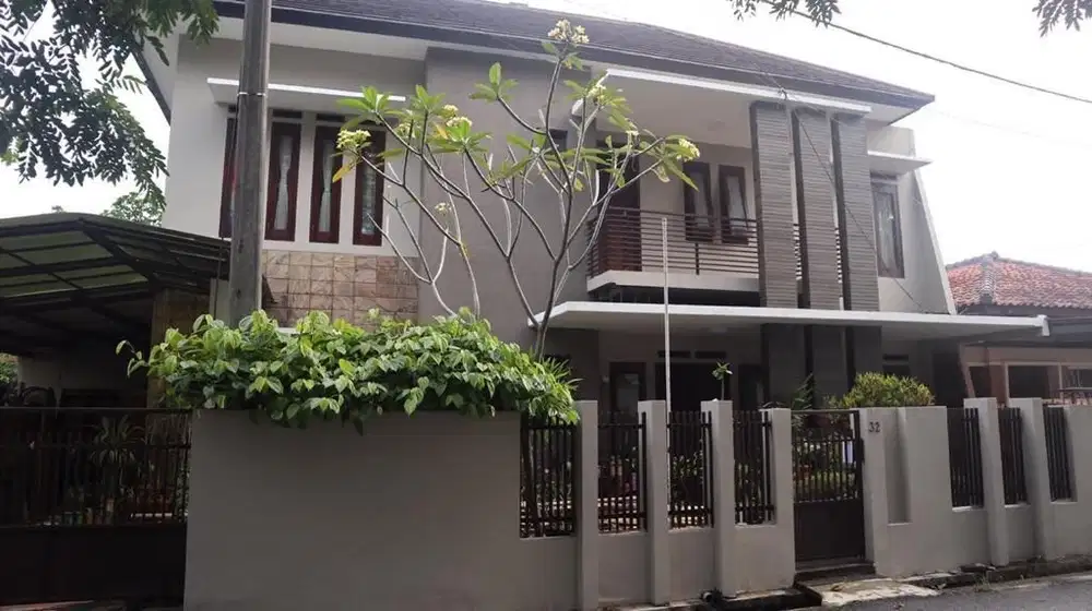 Rumah di Pusat Kota  Buahbatu, Strategis Pusat Kota