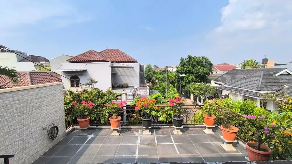 Rumah Cantik 2 Lantai di Kemang Pratama Bekasi