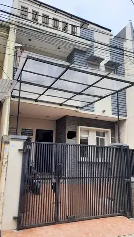 Dijual cepat rumah di taman ratu jakarta barat