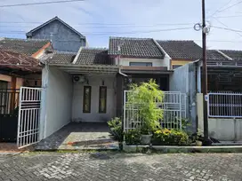 DIJUAL RUMAH TYPE 61 SIAP HUNI DI TENGAH KOTA