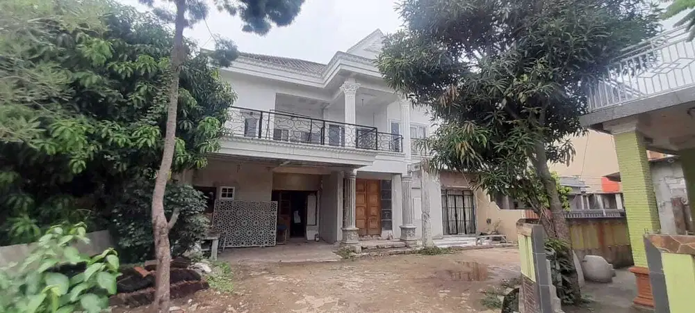 Jual cepat rumah mewah dgn kolam renang at Vila Gading Harapan Bekasi