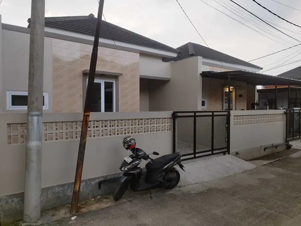 Rumah baru sisa 1 unit di cicaranten 600 juta