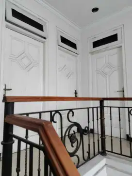 DEKAT RAYA MERR Rumah 1,5 Lantai Perum Penjaringan Asri Surabaya