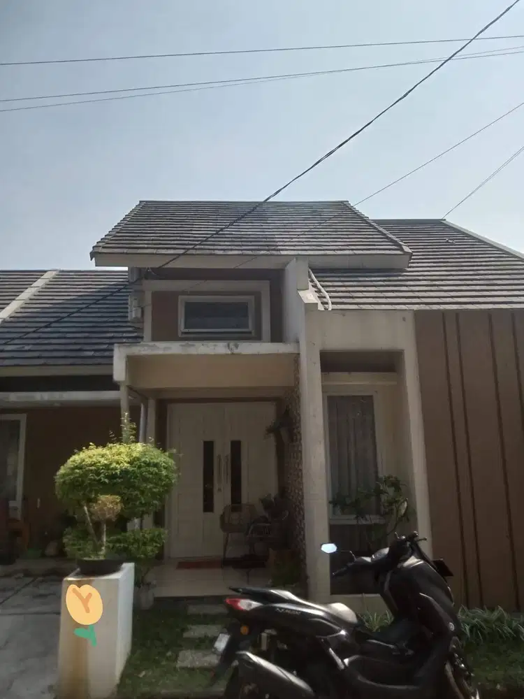 Rumah seken dalam cluster dekat Mall The Park Sawangan