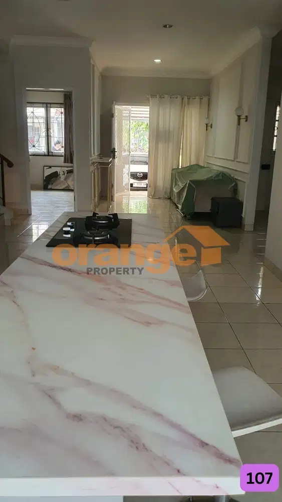 Rumah bersi rapi cantik