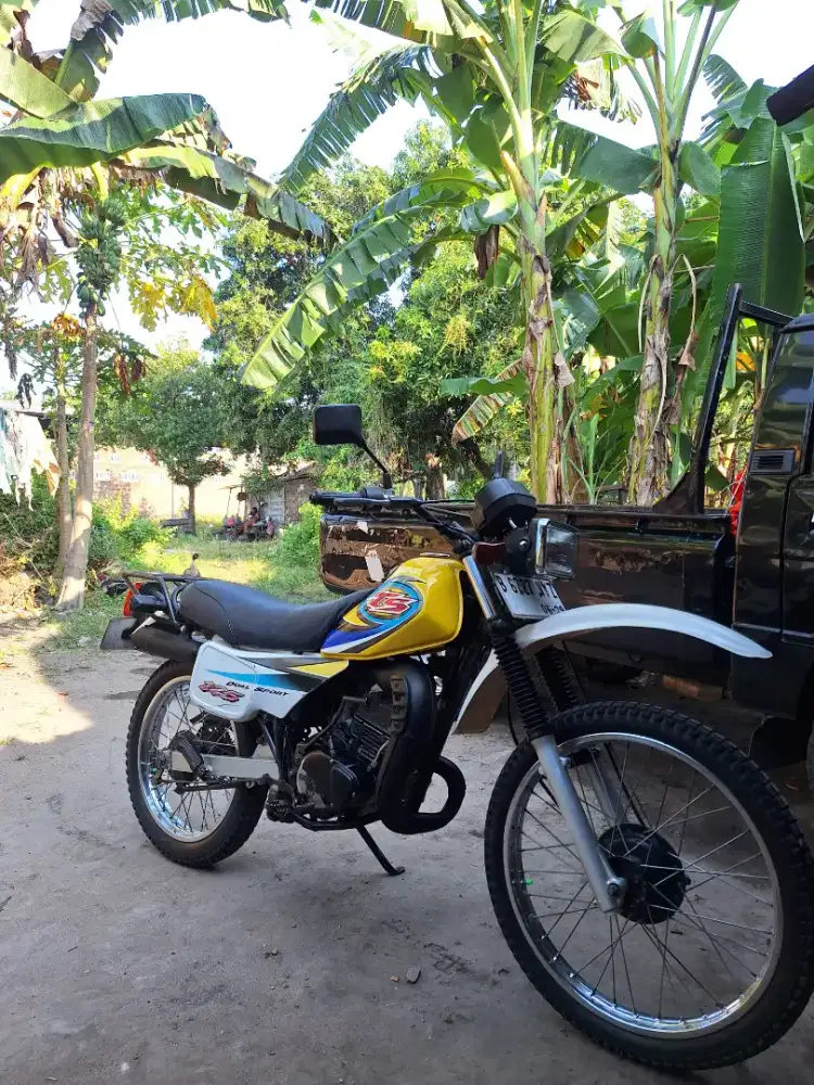 Suzuki TS125 tahun 2005 asli kuning putih