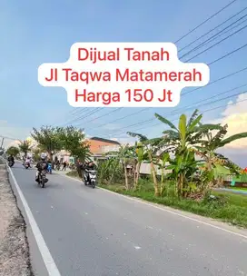 Tanah pinggir jalan taqwa pangkal mata merah