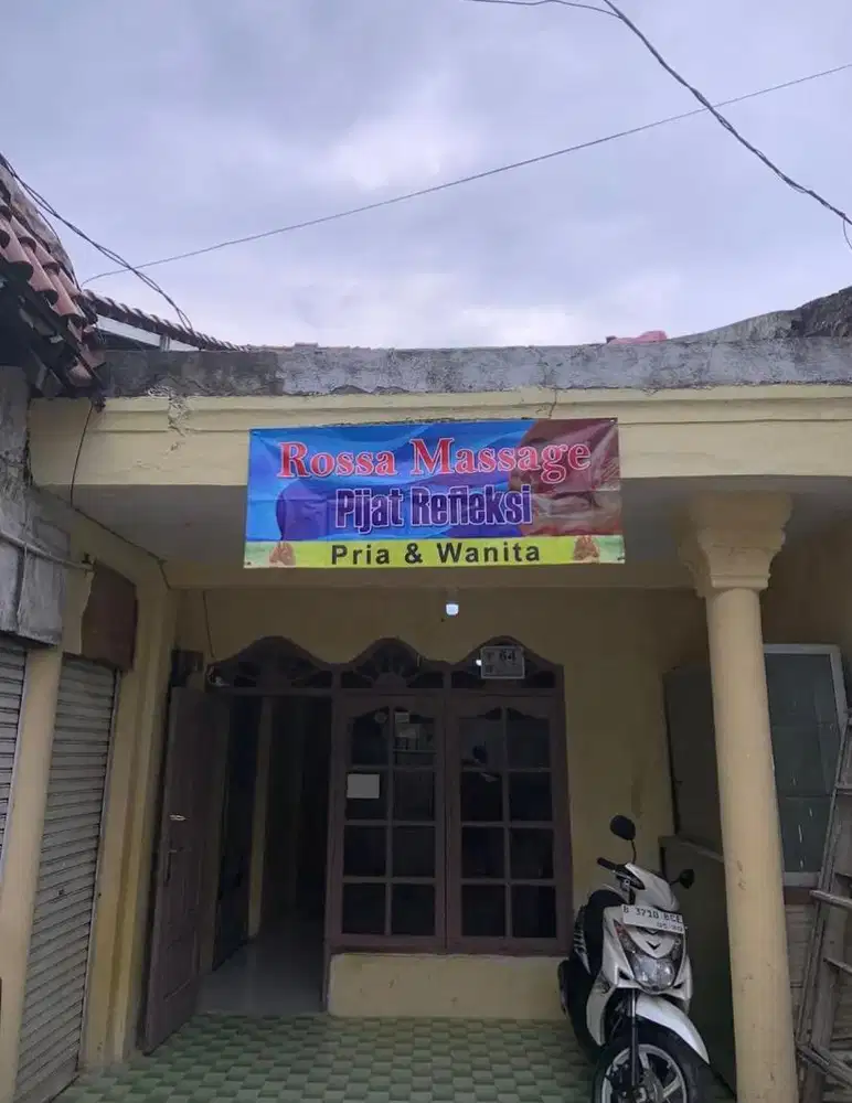 CARI TERAPIS WANITA