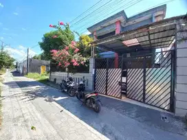Jual rumah dua lantai dkt pasar Ngipik Baturetno Banguntapan Bantul