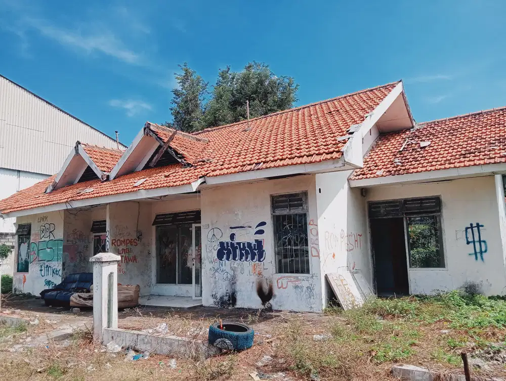 DISEWAKAN MURAH EX-RUMAH DINAS GUNUNG SARI, SURABAYA