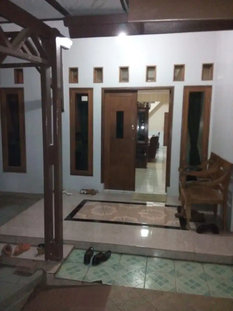 Rumah seken jual cepat di Ciputat
