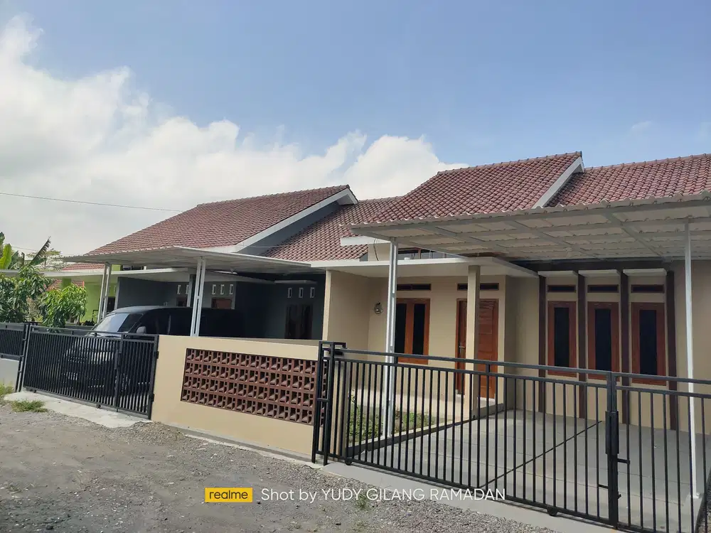 Di kontrakkan Rumah (bangunan baru) Ada 2 Unit Di barat RSA UGM