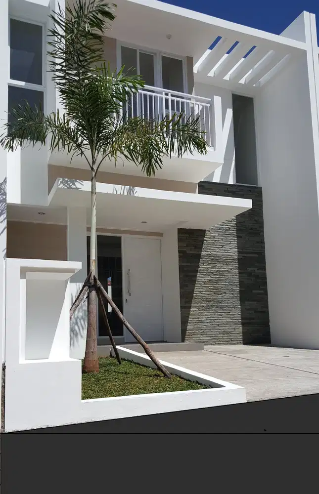 Rumah Baru 4 Kamar Tidur Dekat Bintaro, Dalam Cluster. Di Jalan Utama