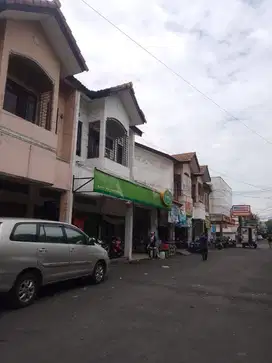 Dijual Ruko 2 Lantai di Taman Kopo Indah 3