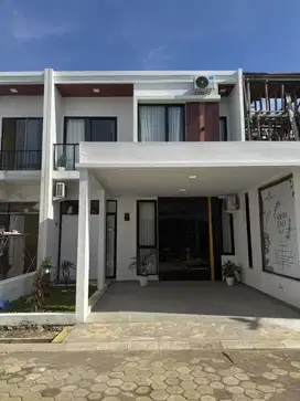 RUMAH SIAP HUNI DI POROS JALAN CENDRAWASIH KOTA MAKASSAR