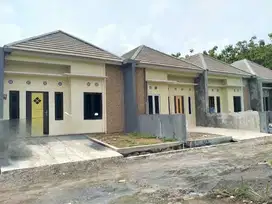RUMAH MURAH SATU LANTAI DENGAN ONE GATE SYSTEM DI ROWOSARI METESEH