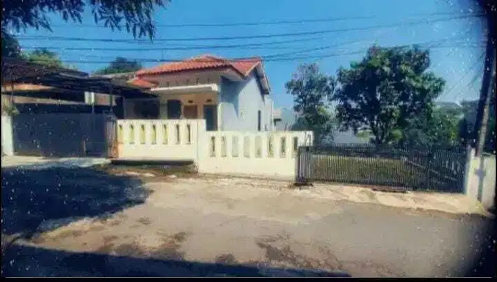 Di sewakan Rumah plus tanah kosong Di pasir impun