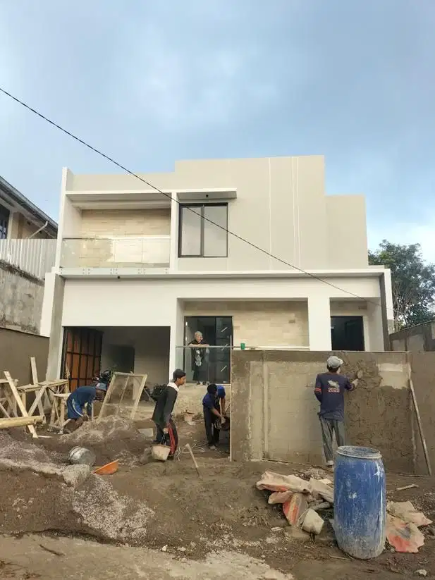 Rumah mewah baru luas di Setiabudi Bandung Ready stok