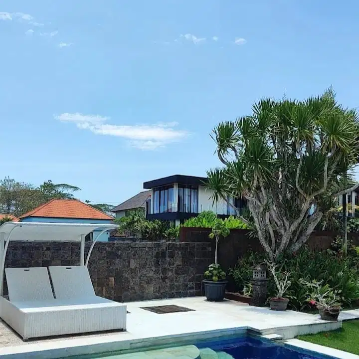 Luas Tanah 1600 m2, Ada Kolam Renang, Villa di Tabanan, Bali