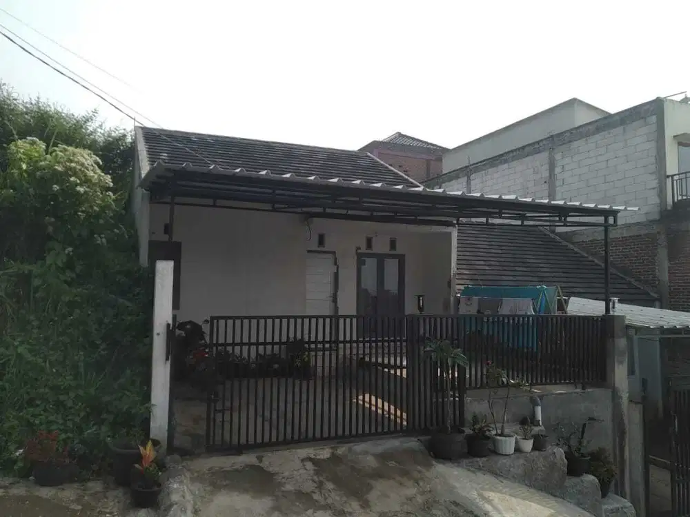 Dijual rumah di komplek Padalarang harga 380 juta Nego