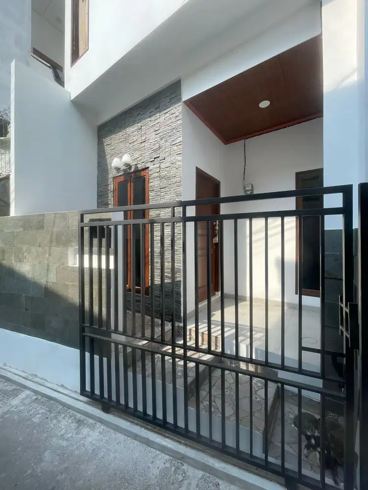 Disewakan Rumah 3 kamar tidur di dekat PHD utan kayu jakarta timur