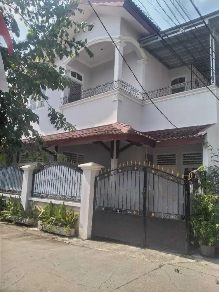 Disewakan Cepat Rumah 2 Lantai Full Furnished SHM di Pondok Benda