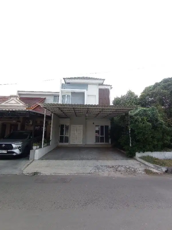 Dijual Cepat Rumah Murah 2 Lantai di Perumahan Metland