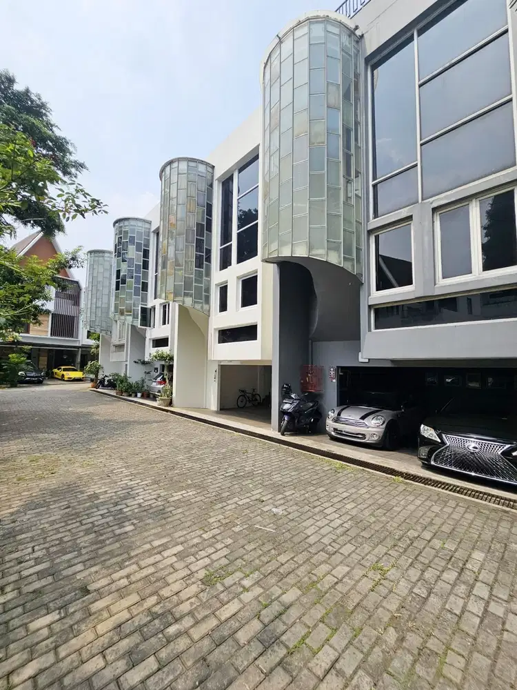 Rumah Dijual Pejaten - Jati Padang. Butuh Renov Ringan. HARGA NEGO!