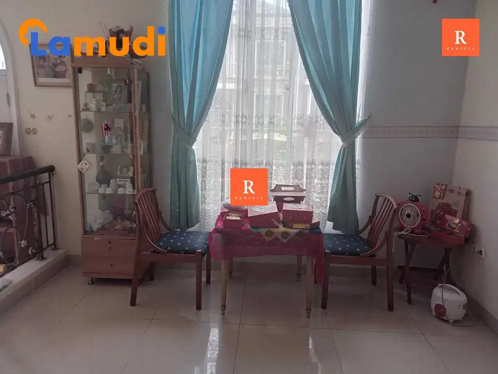 Disewakan Rumah Pik 1 Lt 140m2 LB 315m2