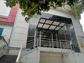 TURUN HARGA Ruang usaha Mainroad Jalan Riau strategis pusat kota