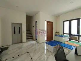 Dijual Townhouse Springhill Golf Residence Luas 350m2 4 Lantai VR1128