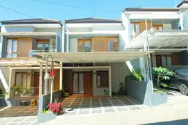 For Rent Rumah 5 Kamar Ubud Village Sariwangi Bandung