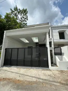Rumah Mewah 2 Lantai Di Maguwoharjo