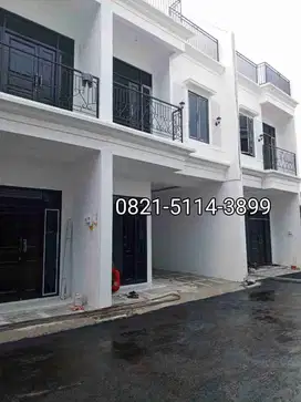 Dijual Rumah cluster 2 Lantai + rooftop di Jagakarsa Jaksel Akses mobil Bebas banjir