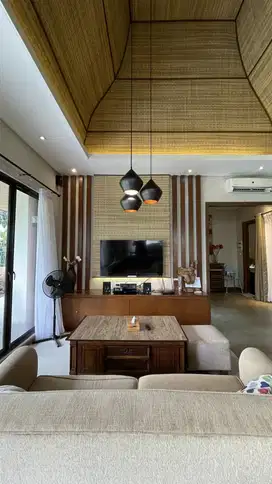 Dijual Villa unik bergaya Bali modern di dalam Vimala hills resort