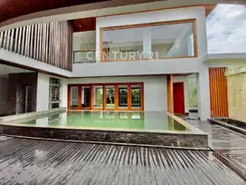 TURUN HARGA PONDOK INDAH BRANDNEW MODREN MINIMALIS ADA POOL /LIFT