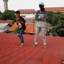 Pasang rangka baja ringan terpasang