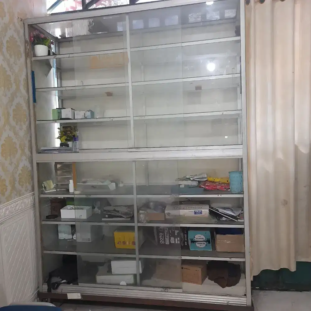 Etalase aluminium 8 susun