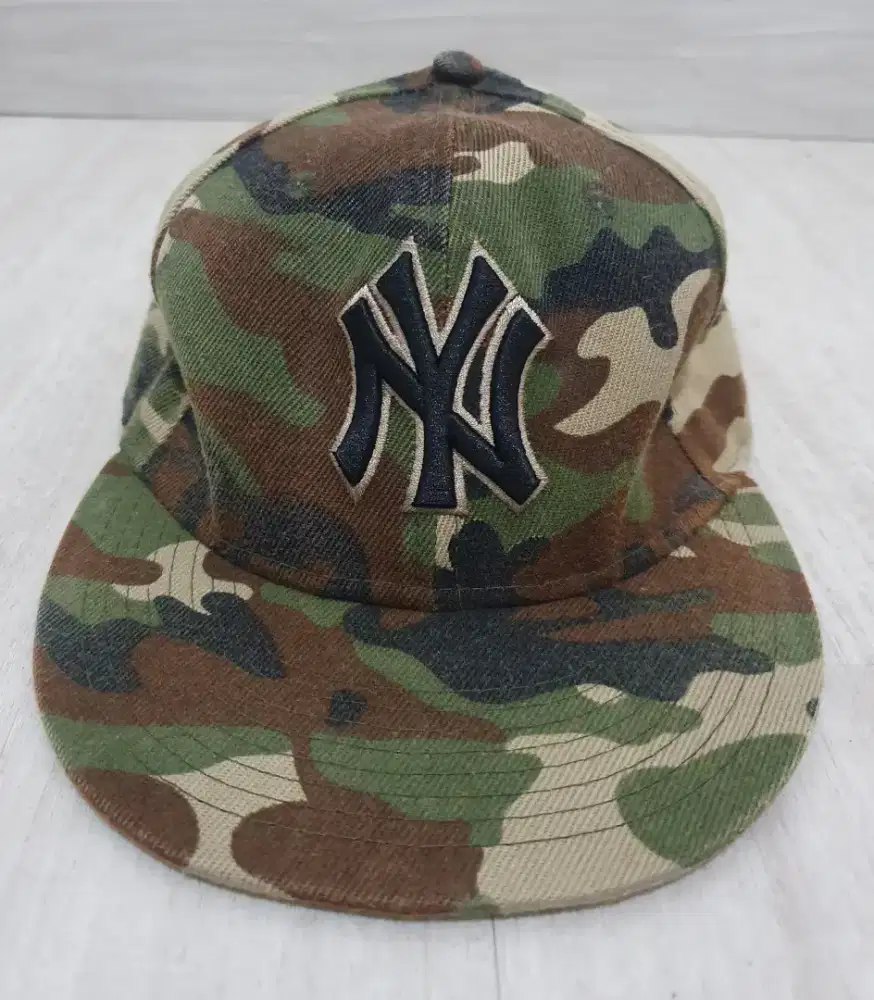 Topi Snapback Newyork Yankees Army Look