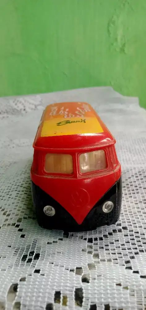 Mainan jadul VW kombi