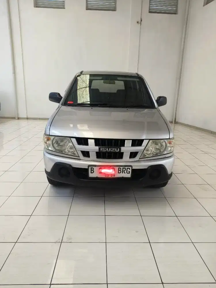 Isuzu Panther LM Turbo M/T 2013
